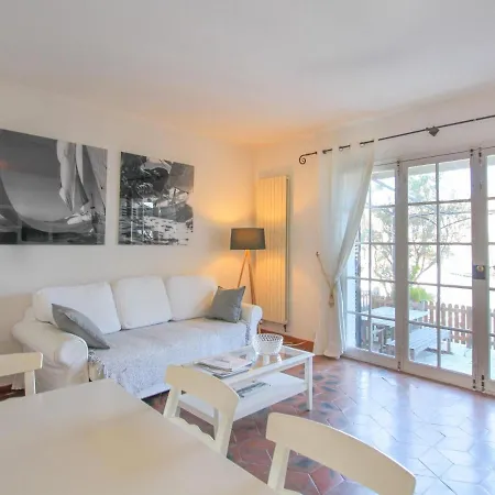 Holiday home Inviting Holiday In Port With Balcony *